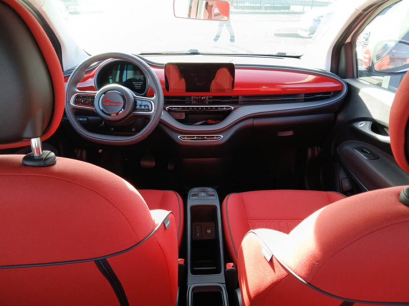 FIAT 500 - e 95ch (RED) - Groupe Polmar