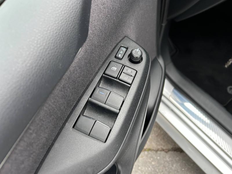 TOYOTA Yaris - 116h Design 5p MY21 - Groupe Polmar