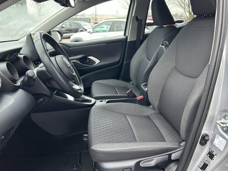 TOYOTA Yaris - 116h Design 5p MY21 - Groupe Polmar
