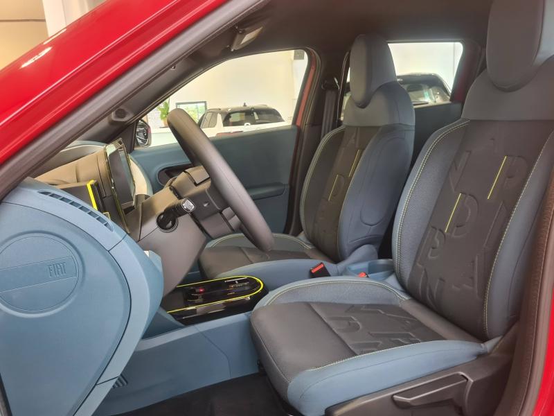 FIAT Grande Panda - Electrique 113ch Red - Groupe Polmar