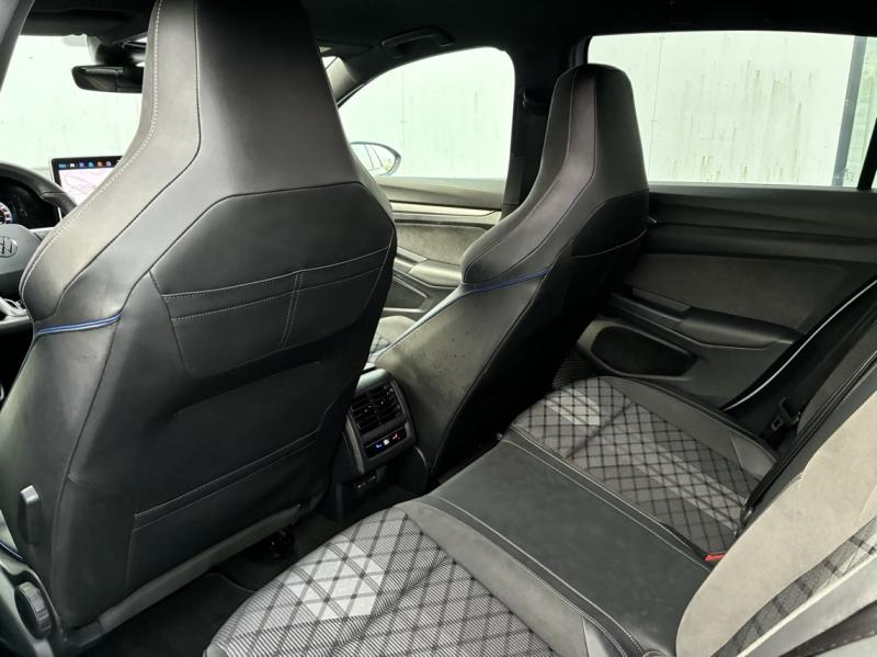 VOLKSWAGEN Golf - 1.5 eTSI EVO2 150ch R-Line Edition DSG7 - Groupe Polmar