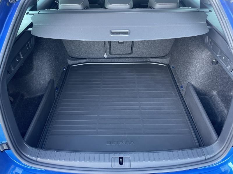 SKODA Octavia Combi - 2.0 TDI SCR 150ch Sportline DSG7 - Groupe Polmar