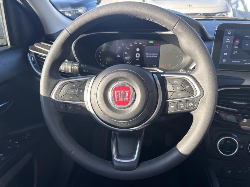 FIAT Tipo Cross - 1.5 FireFly Turbo 130ch S/S Plus Hybrid DCT7 MY22 - Groupe Polmar