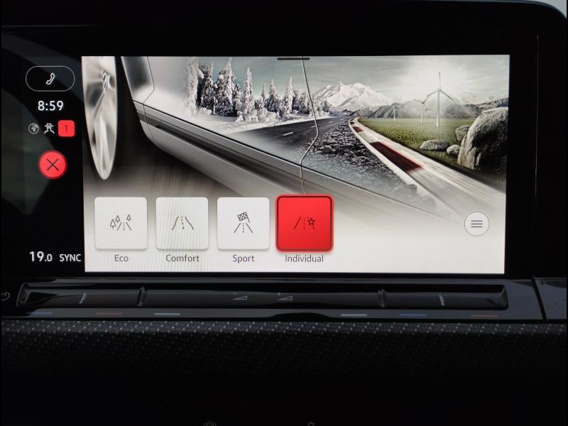 VOLKSWAGEN Golf - 1.5 eTSI OPF 150ch R-Line DSG7 - Groupe Polmar